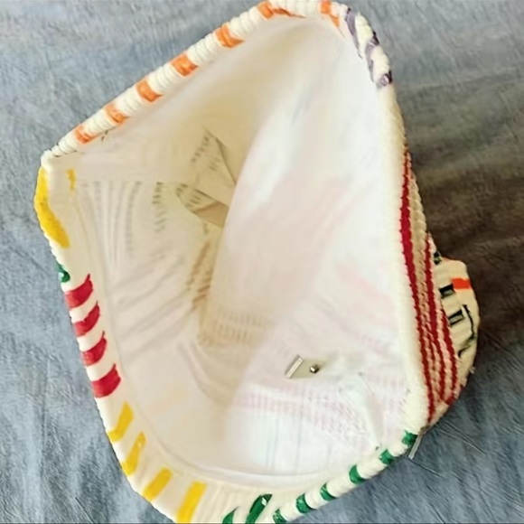 💄Perfect Makeup Bag - it’s roomy, soft, Zips closed and Adorable Too! - Picture 2 of 5